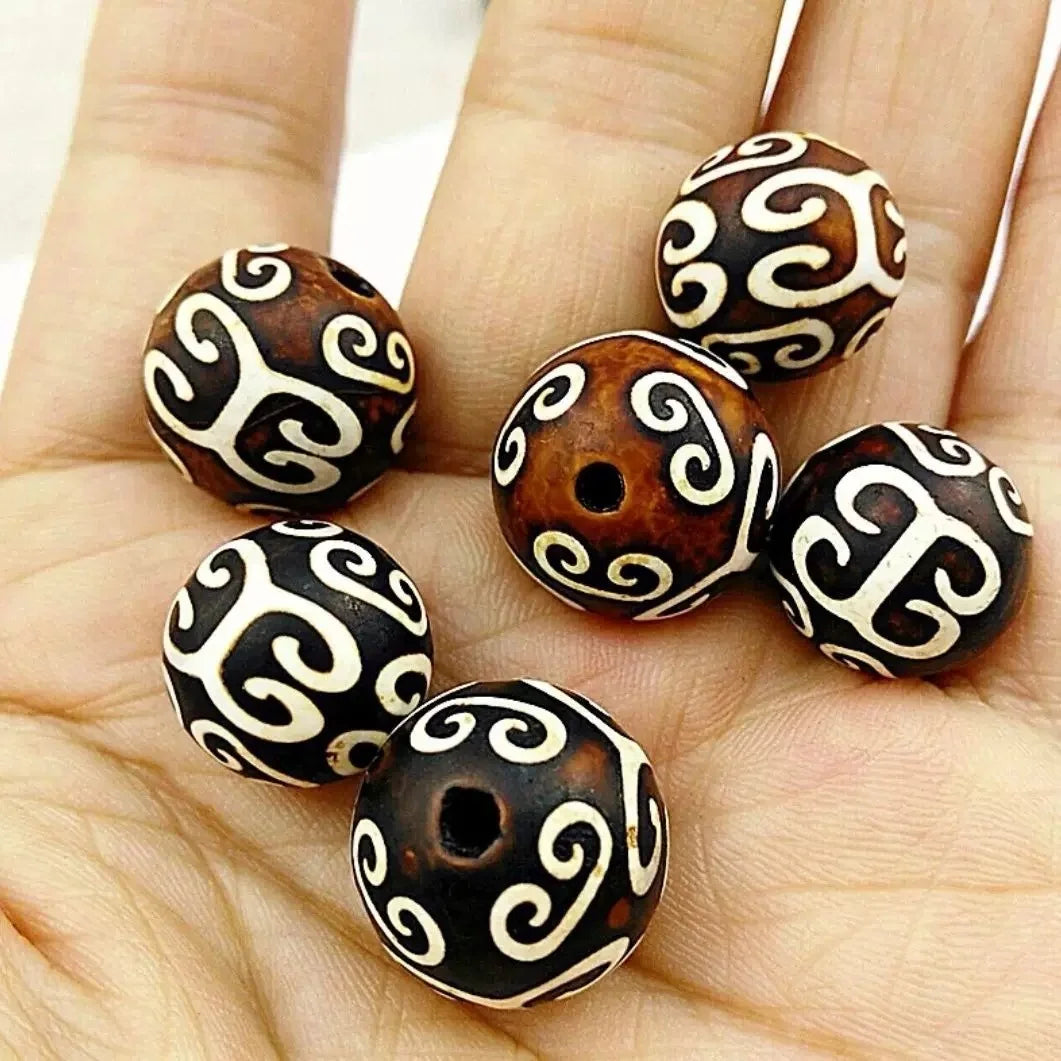 Healing Light Twelve Three-Eye Medicine Line Dzi Bracelet — Silver Lined, Whole
