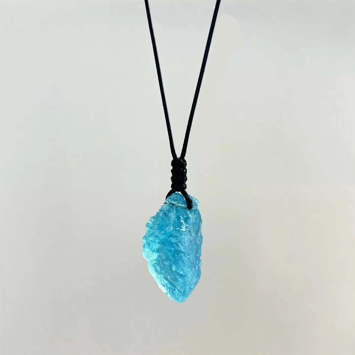 Serene Depth Blue Crystal Pendant — Cool Stone, Quiet Pulse