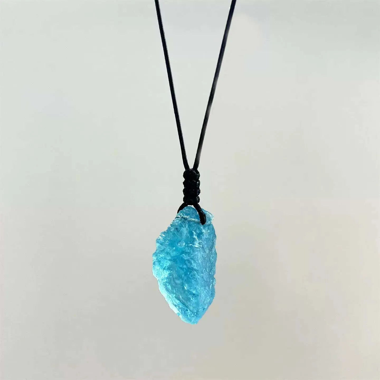 Serene Depth Blue Crystal Pendant — Cool Stone, Quiet Pulse