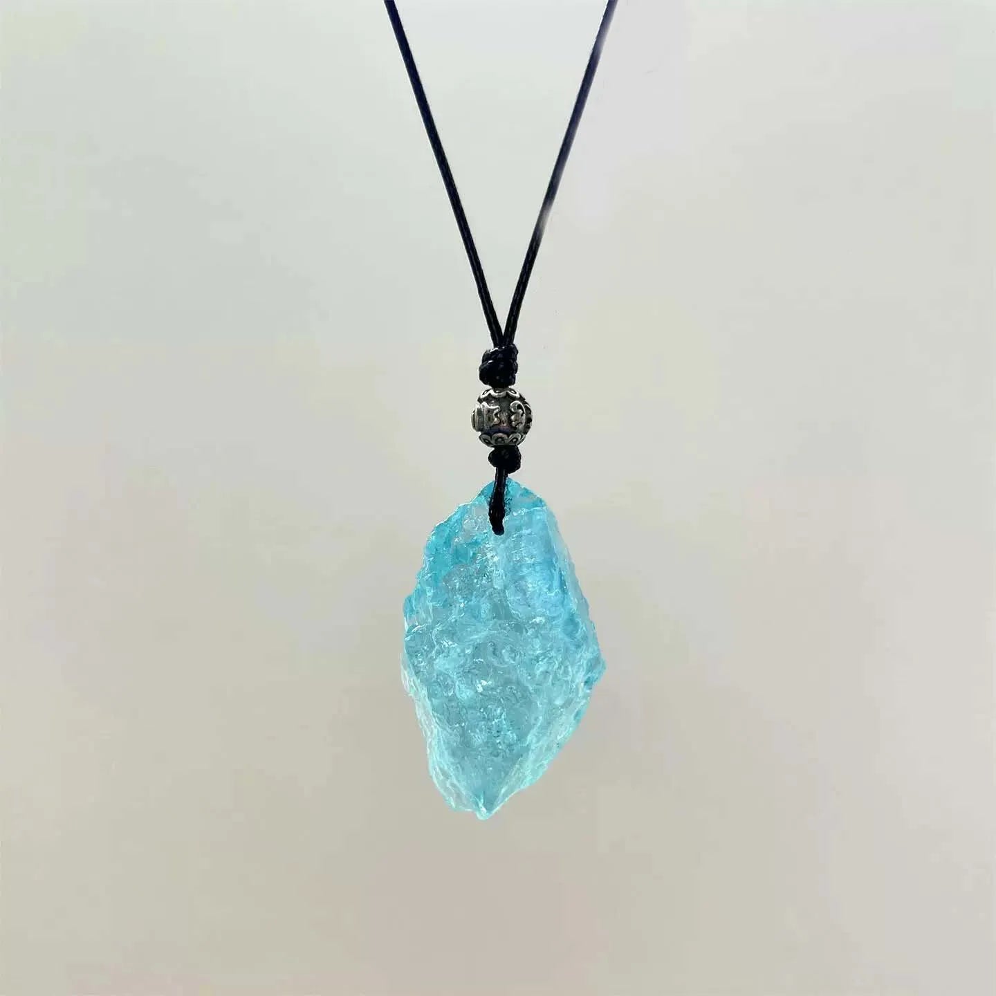 Serene Depth Blue Crystal Pendant — Cool Stone, Quiet Pulse