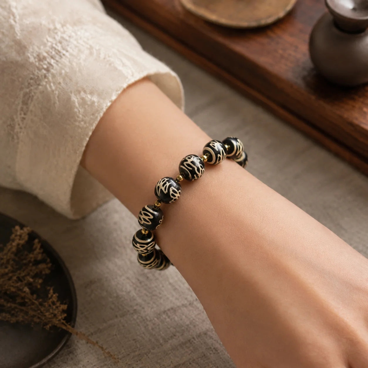 fortune dzi bracelet main 01