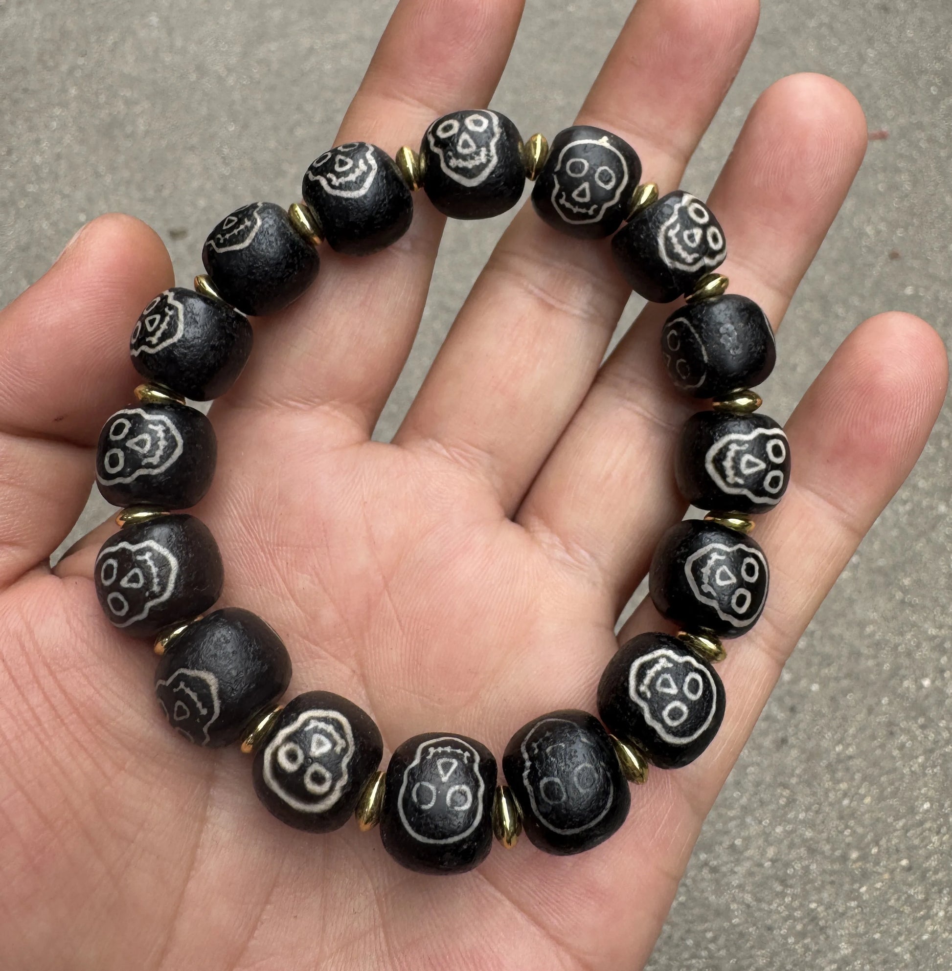 skull lion dzi bracelet 02
